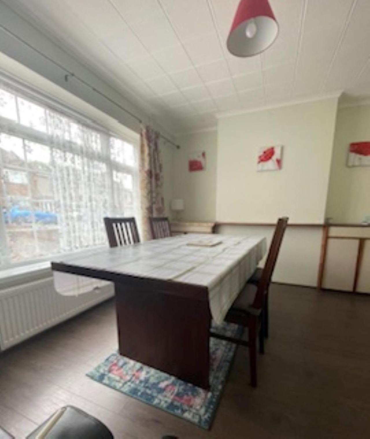 Holiday home Wardown Place - Spacious 3 Bed House Available For Short Term Or Long Term Luton (Bedfordshire)
